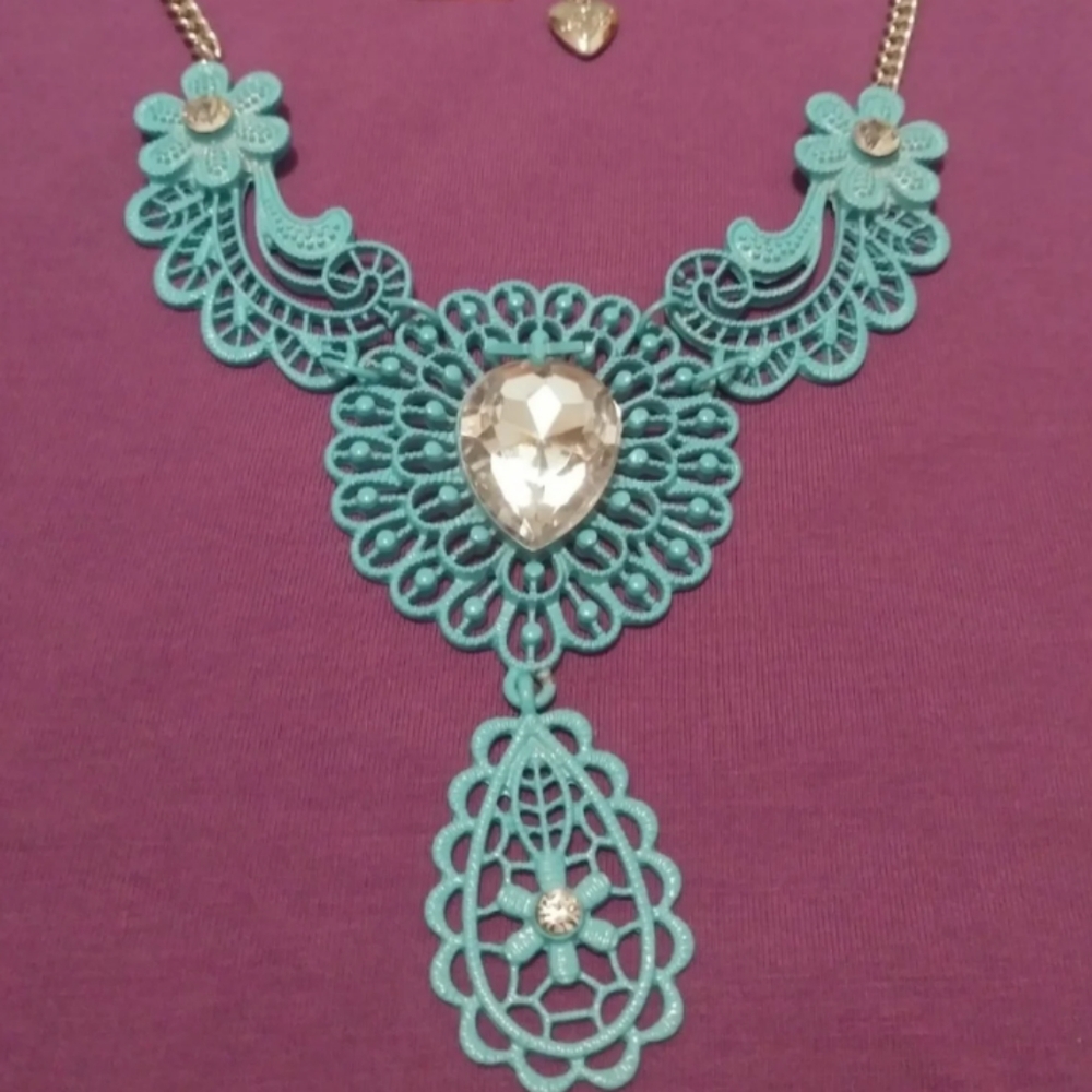 Necklace - Picture 2 of 4